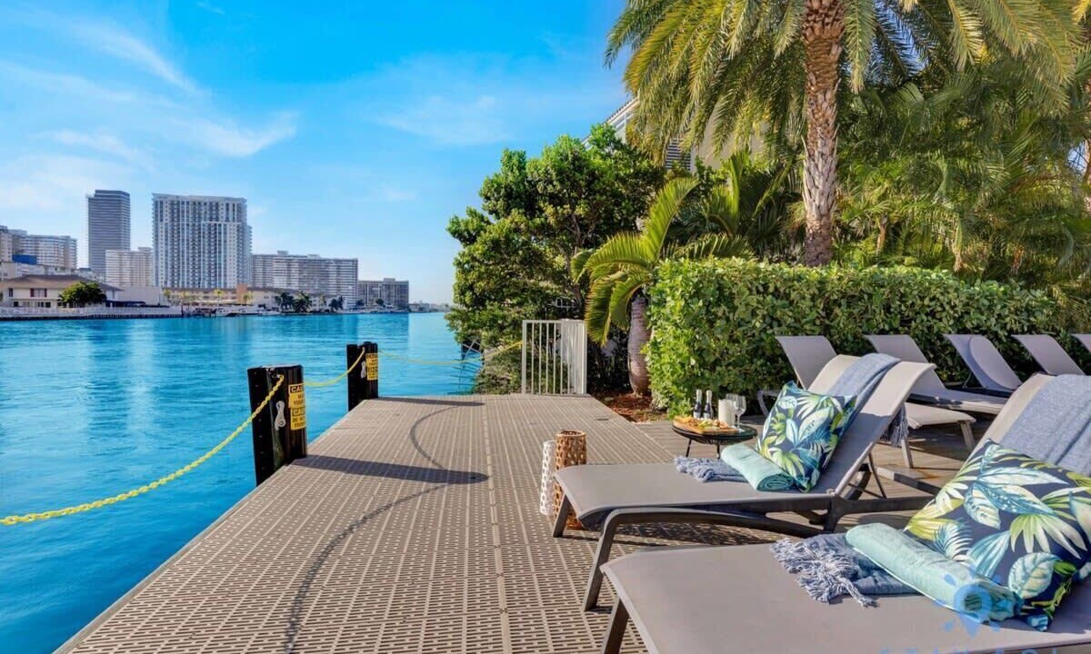 Photo of Others in Hallandale Beach