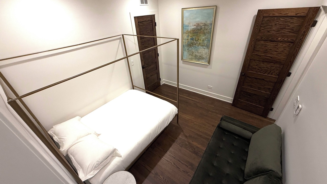 Photo of Bedroom in Hyde Park