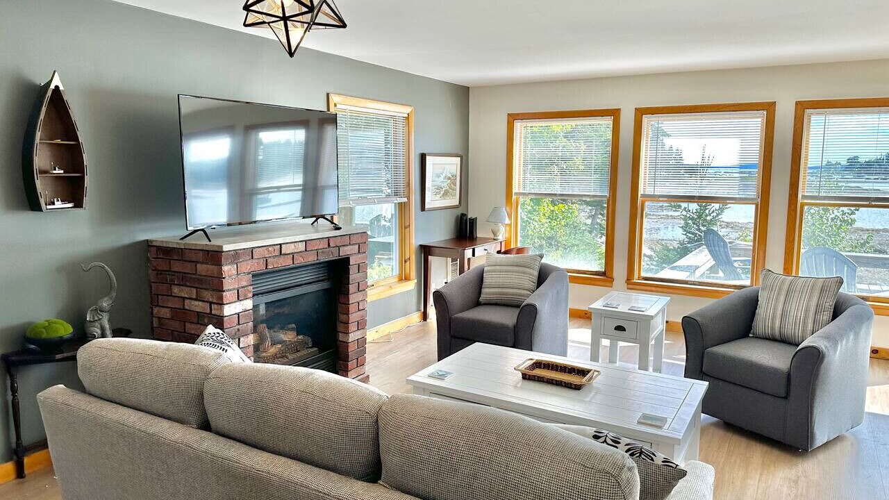 Photo of Livingroom in Bass Harbor