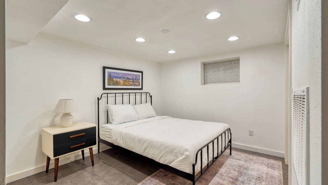 Photo of Bedroom in Alphabet Historic District