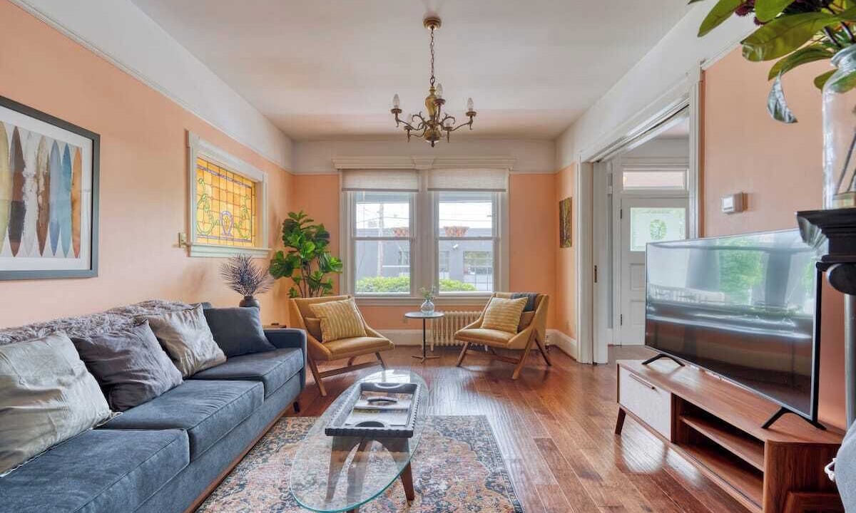 Photo of Livingroom in Alphabet Historic District