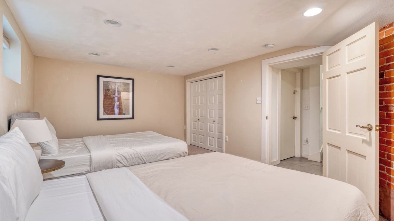Photo of Bedroom in Alphabet Historic District