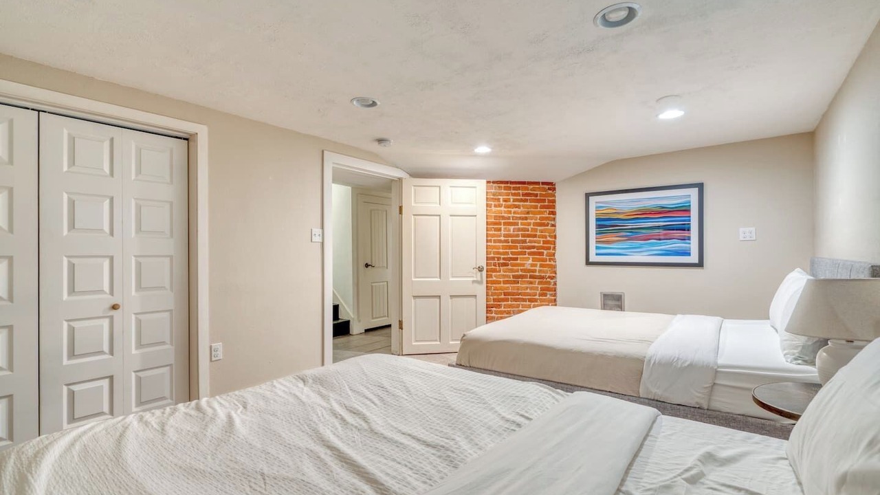 Photo of Bedroom in Alphabet Historic District