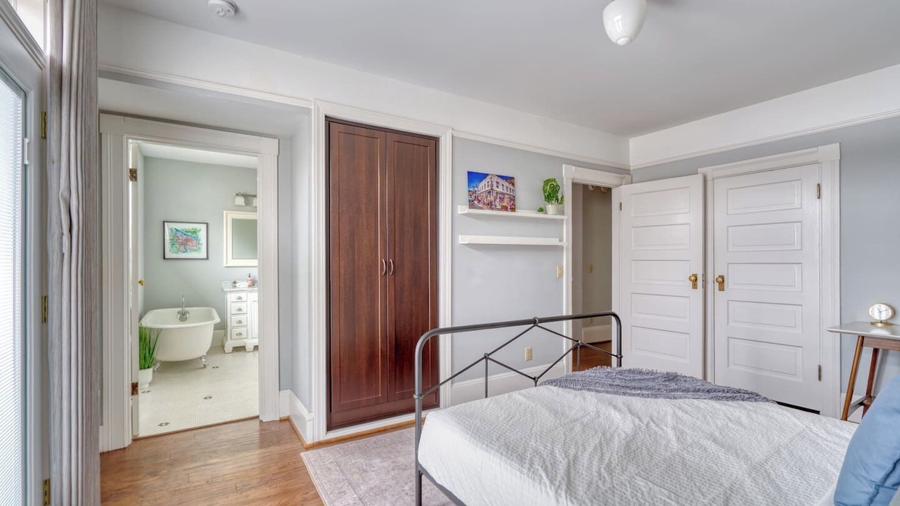Photo of Bedroom in Alphabet Historic District