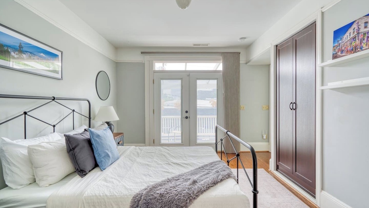 Photo of Bedroom in Alphabet Historic District