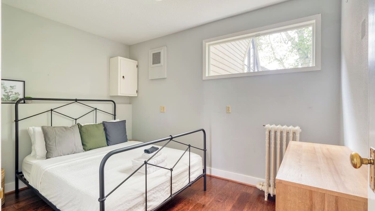 Photo of Bedroom in Alphabet Historic District