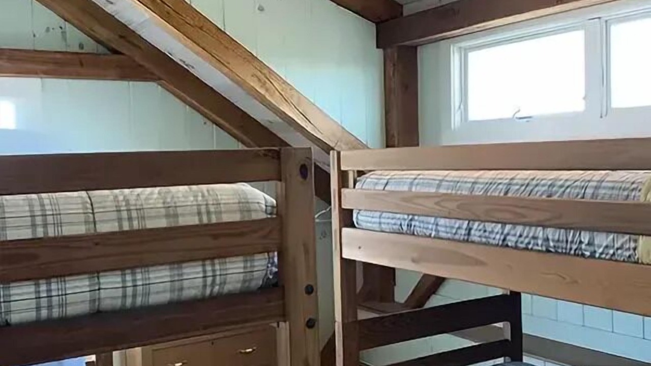 Photo of Bedroom in Surfside