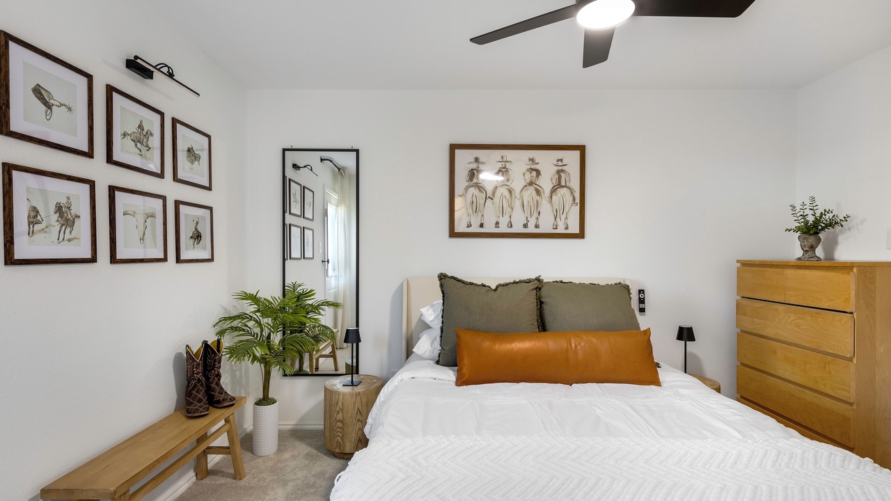 Photo of Bedroom in Clear Lake