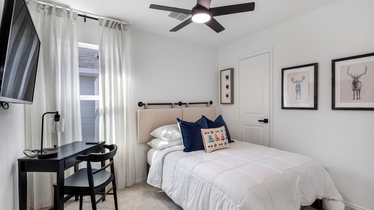 Photo of Bedroom in Clear Lake