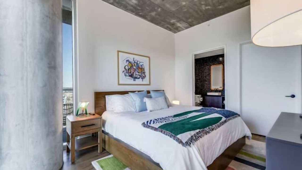 Photo of Bedroom in Rainey Street Historic District