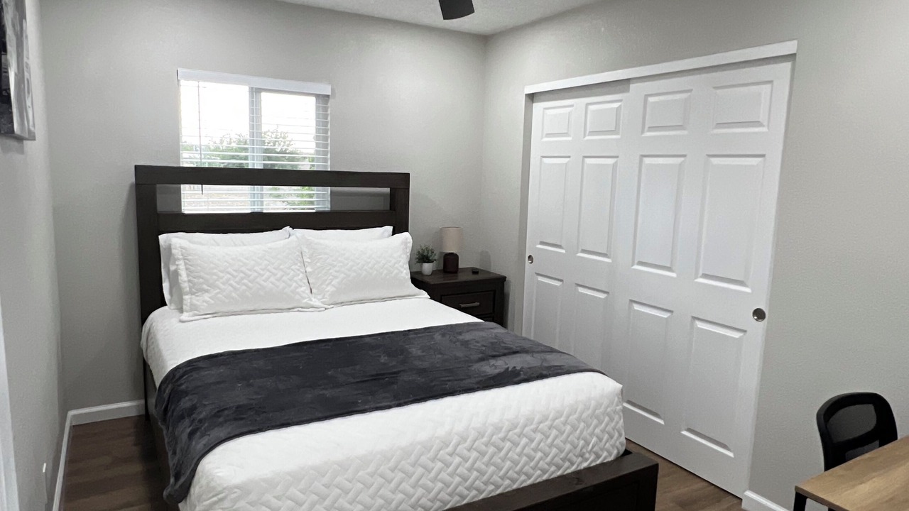 Photo of Bedroom in Northeast Heights