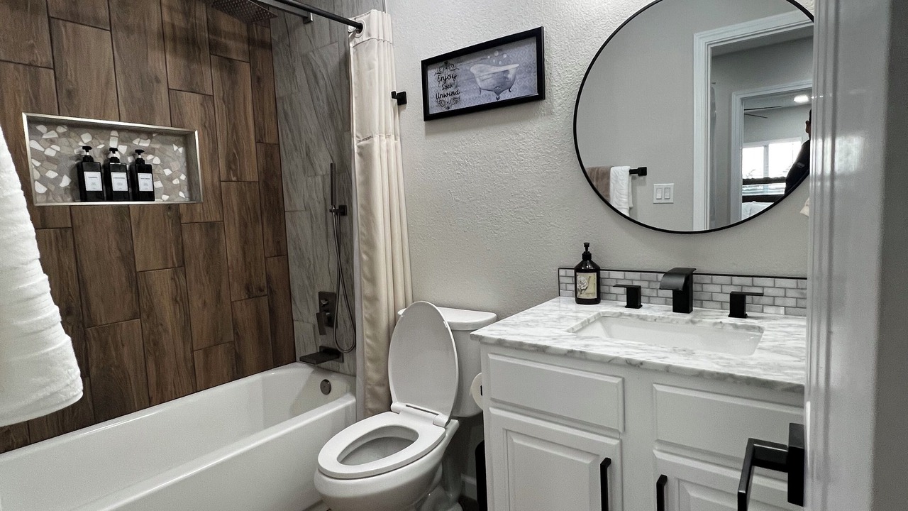 Photo of Bathroom in Northeast Heights