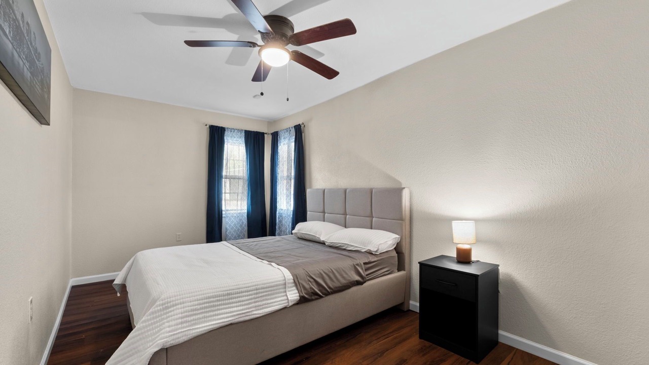 Photo of Bedroom in North San Antonio - SAT