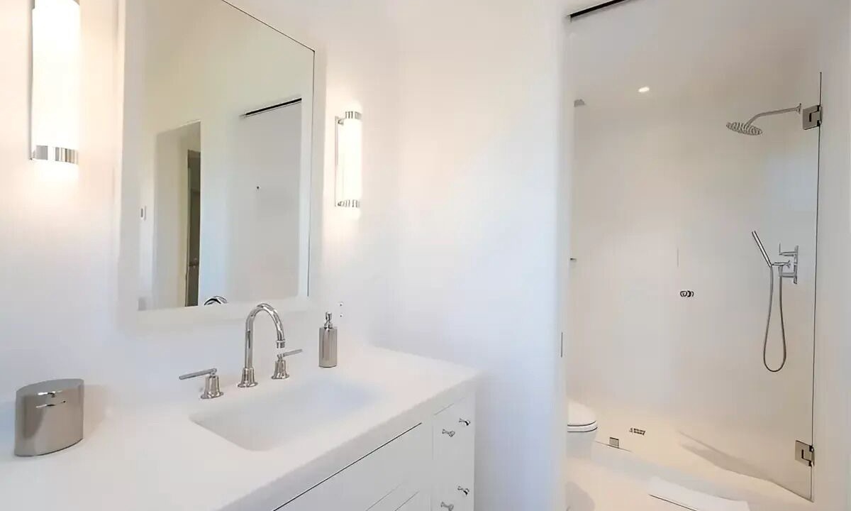 Photo of Bathroom in Brant Point