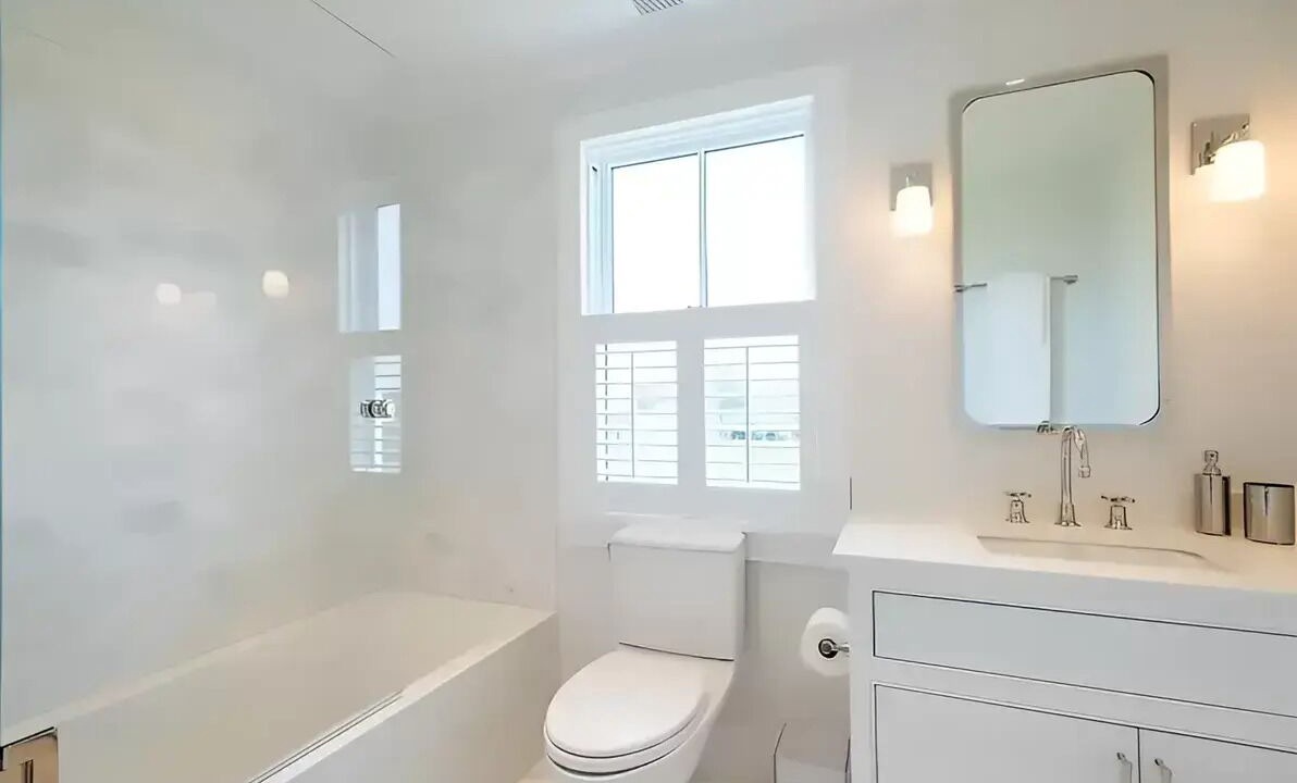 Photo of Bathroom in Brant Point