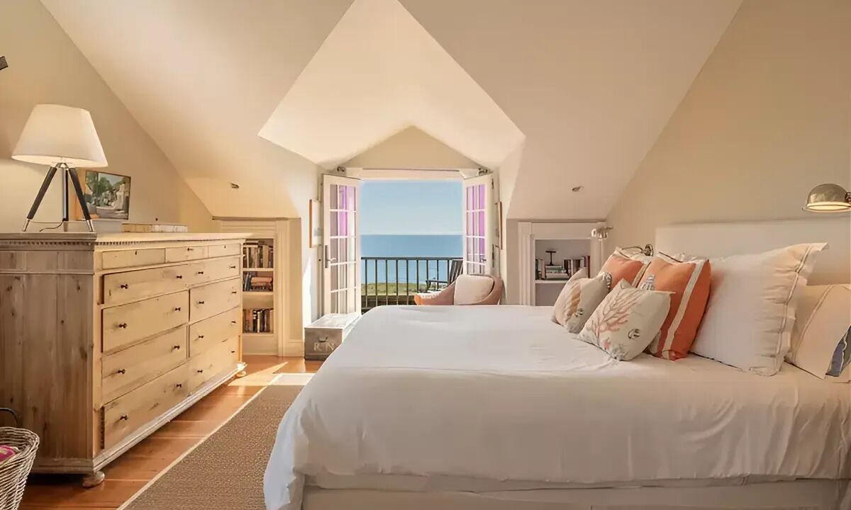 Photo of Bedroom in Tom Nevers