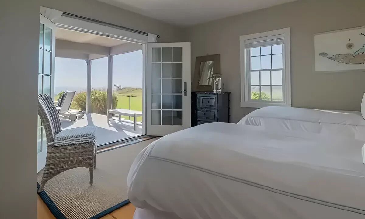 Photo of Bedroom in Tom Nevers