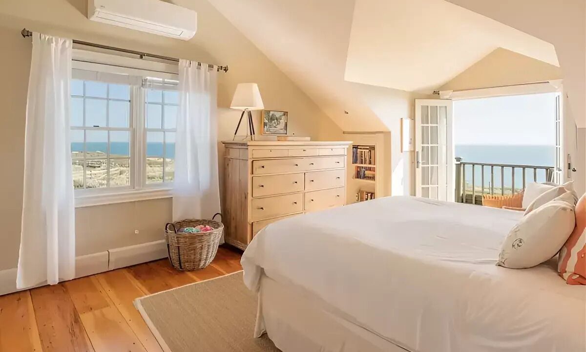 Photo of Bedroom in Tom Nevers