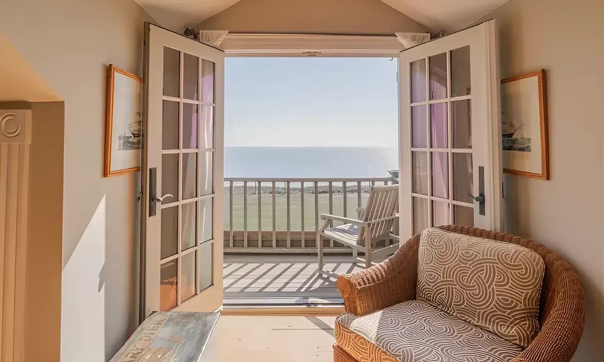 Photo of Livingroom in Tom Nevers