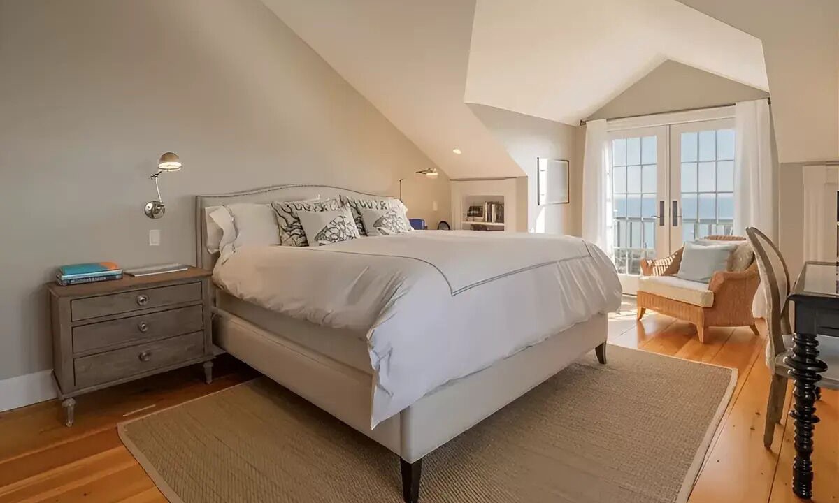 Photo of Bedroom in Tom Nevers