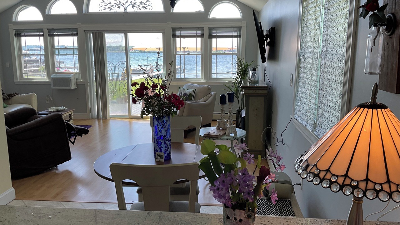 Photo of Livingroom in Brewerton