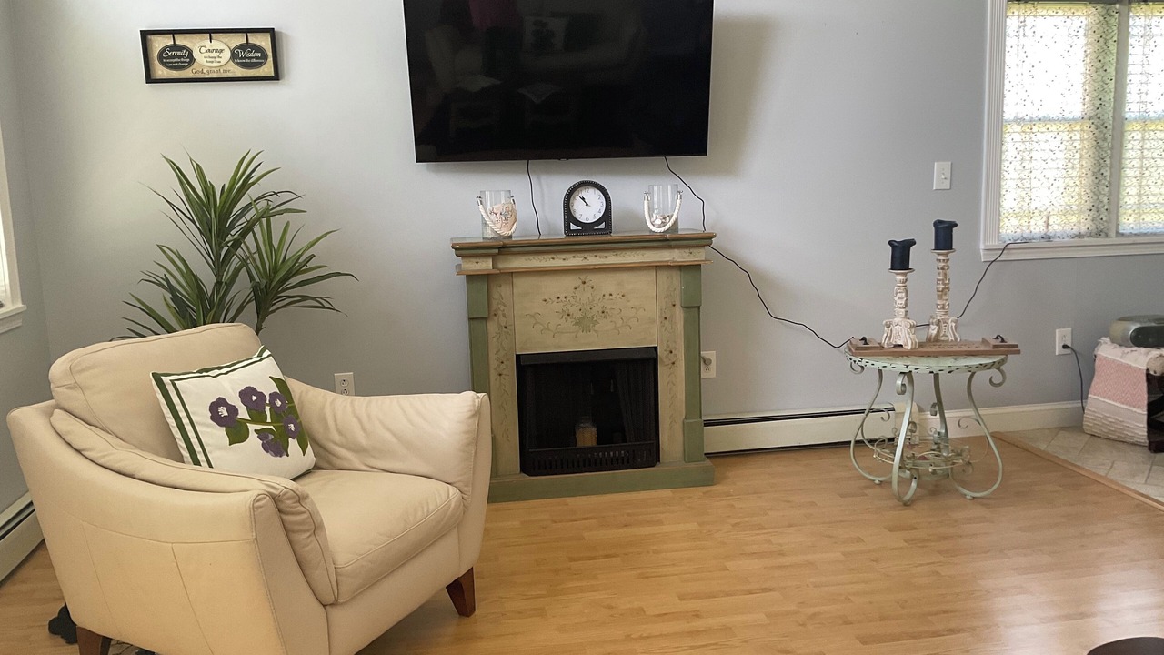 Photo of Livingroom in Brewerton