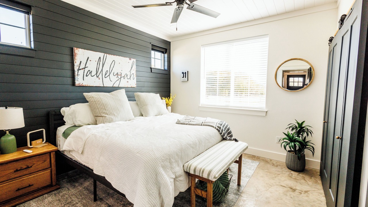 Photo of Bedroom in Hill County