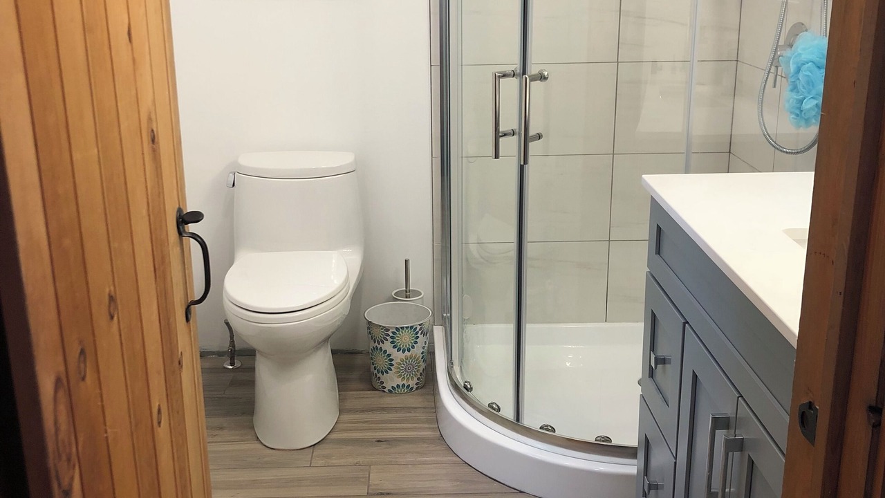 Photo of Bathroom in Dysart et al