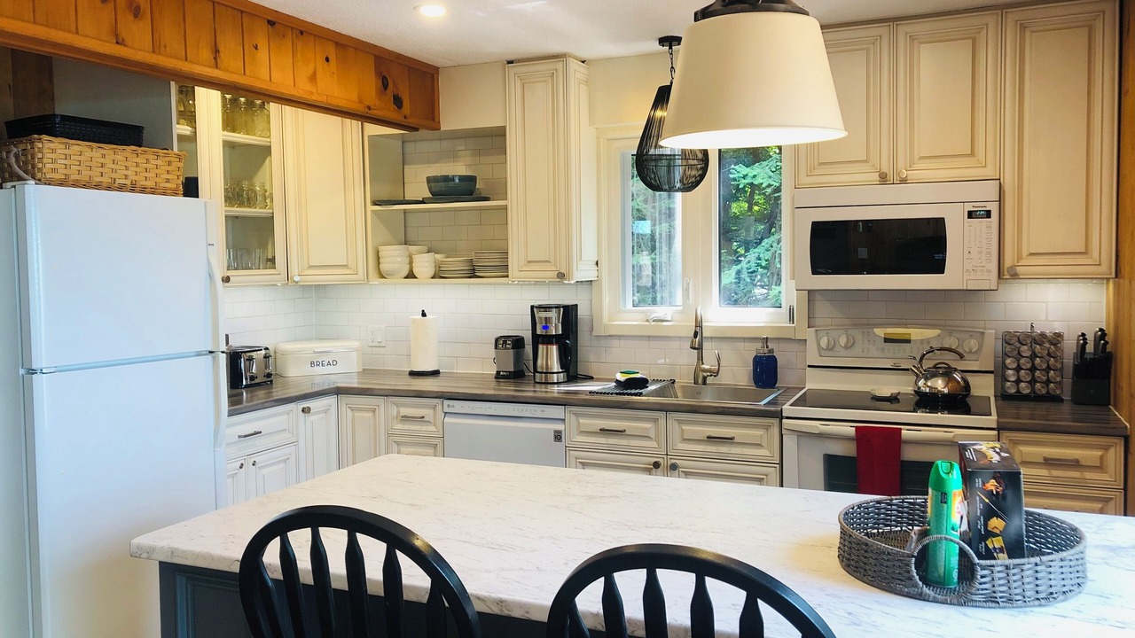Photo of Kitchen in Dysart et al