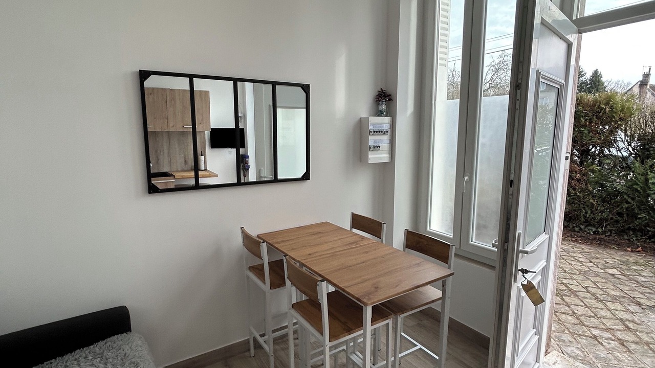 Photo of Others in Nemours