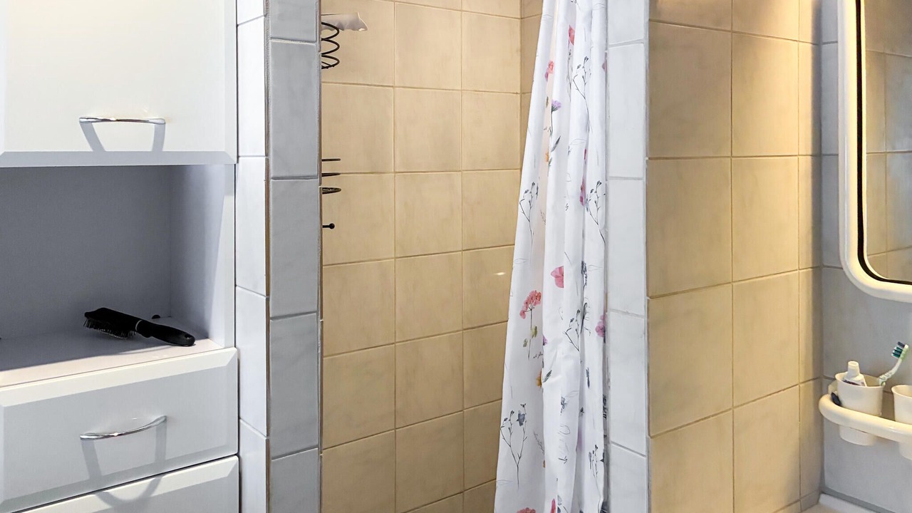 Photo of Bathroom in Hov