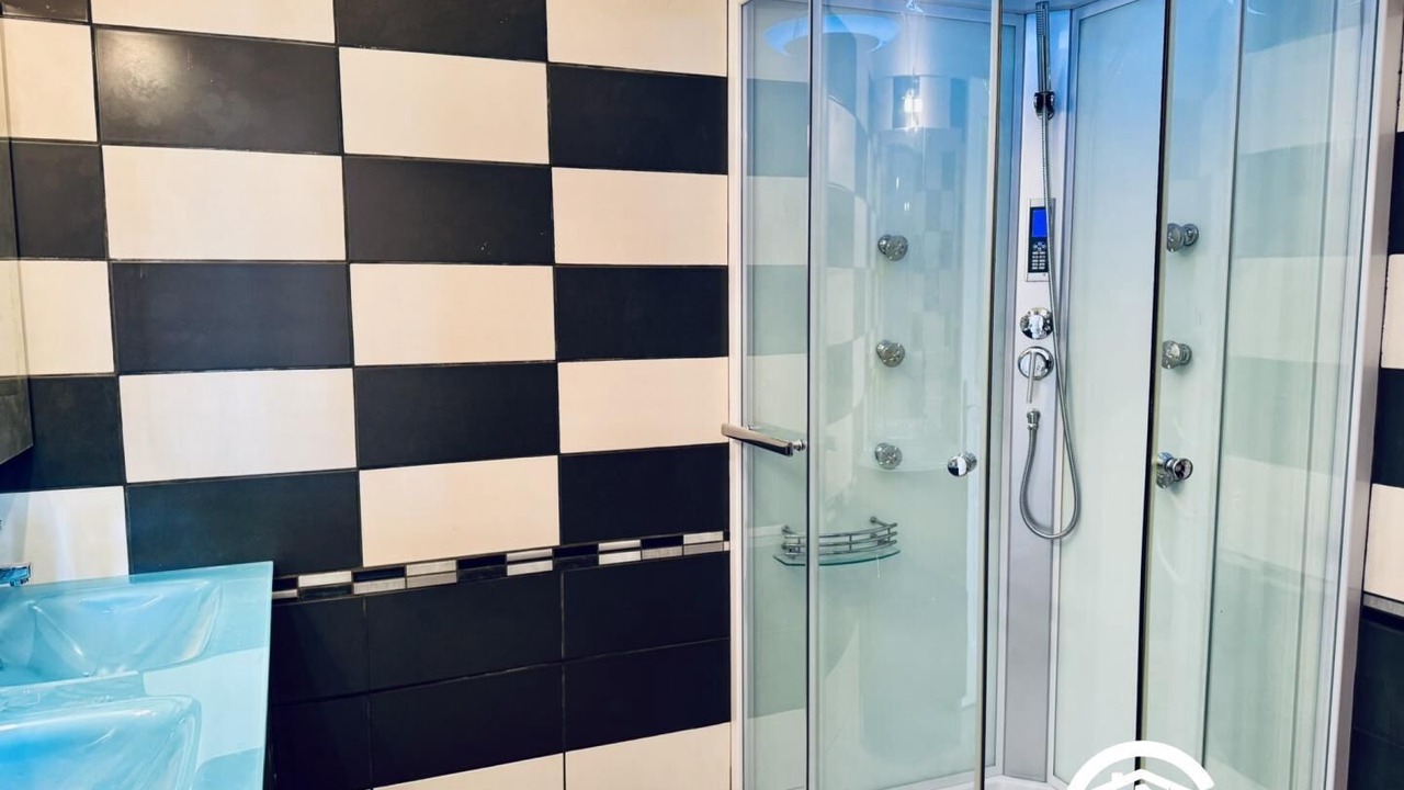 Photo of Bathroom in Trausse