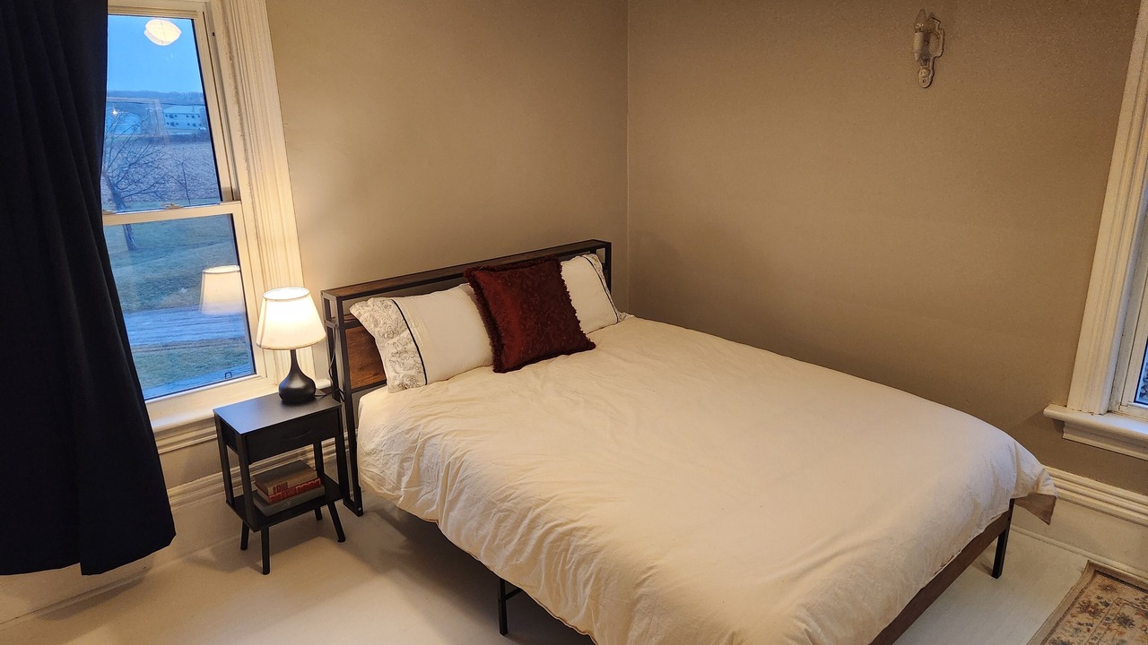 Photo of Bedroom in West Lincoln