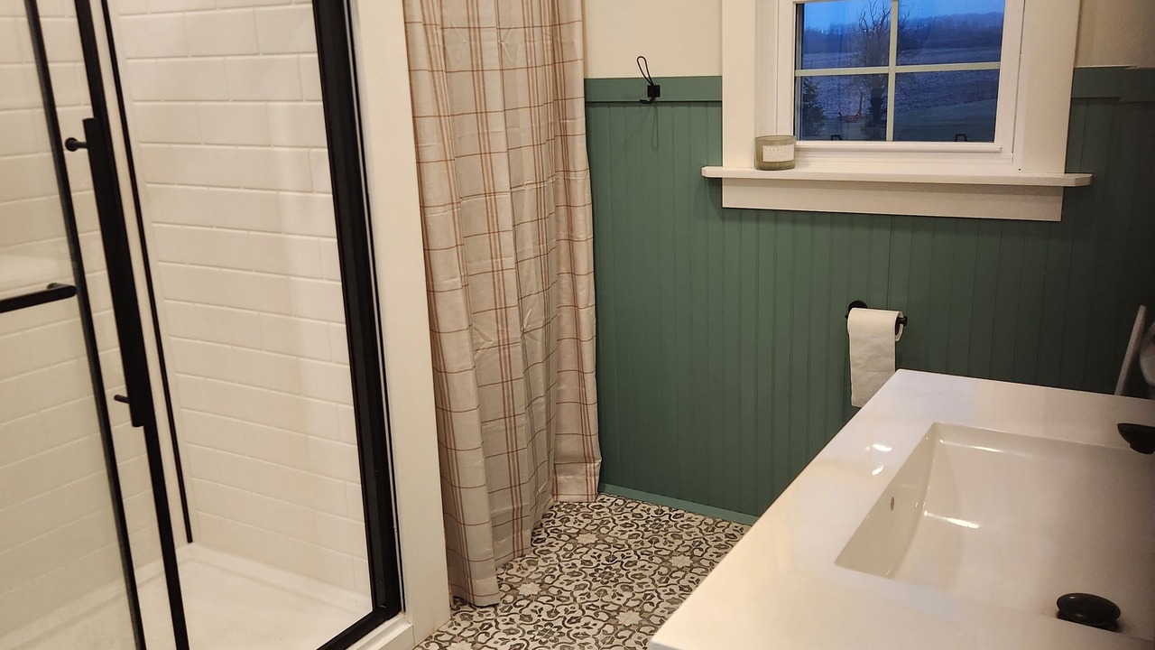 Photo of Bathroom in West Lincoln