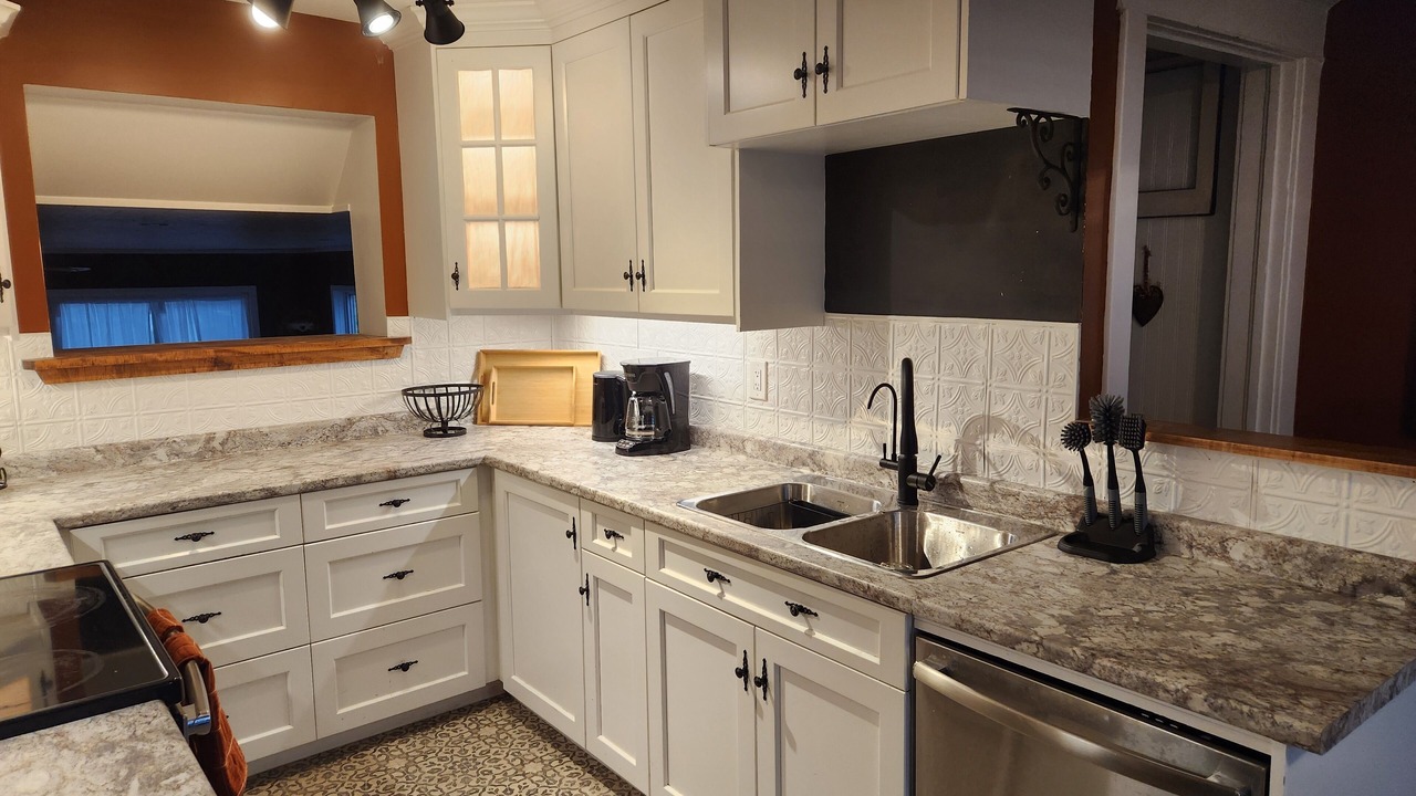 Photo of Kitchen in West Lincoln