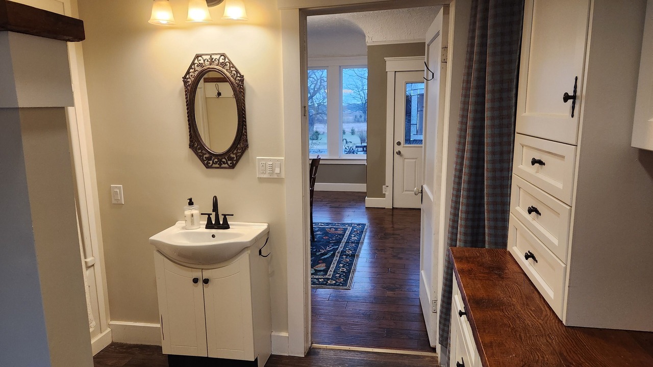 Photo of Bathroom in West Lincoln