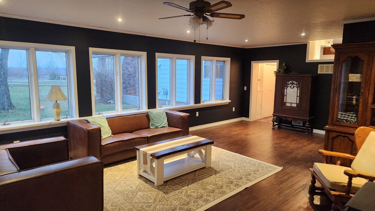 Photo of Livingroom in West Lincoln