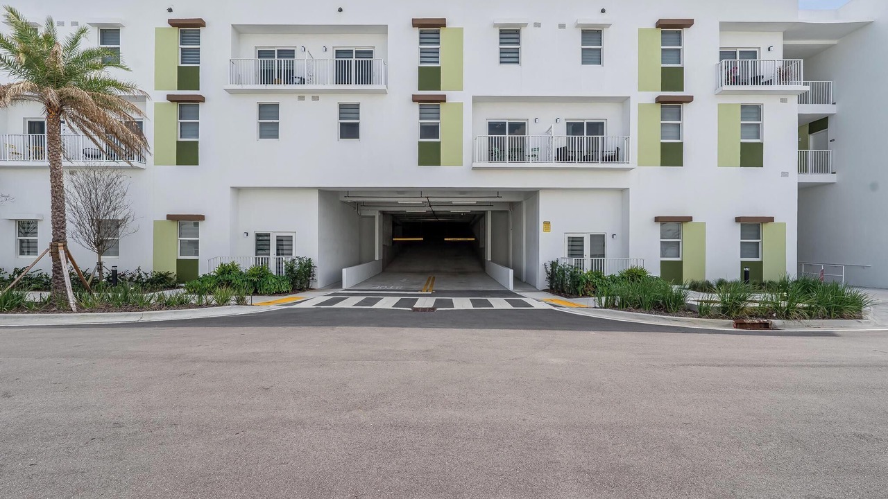 Photo of Outdoor in Hallandale Beach
