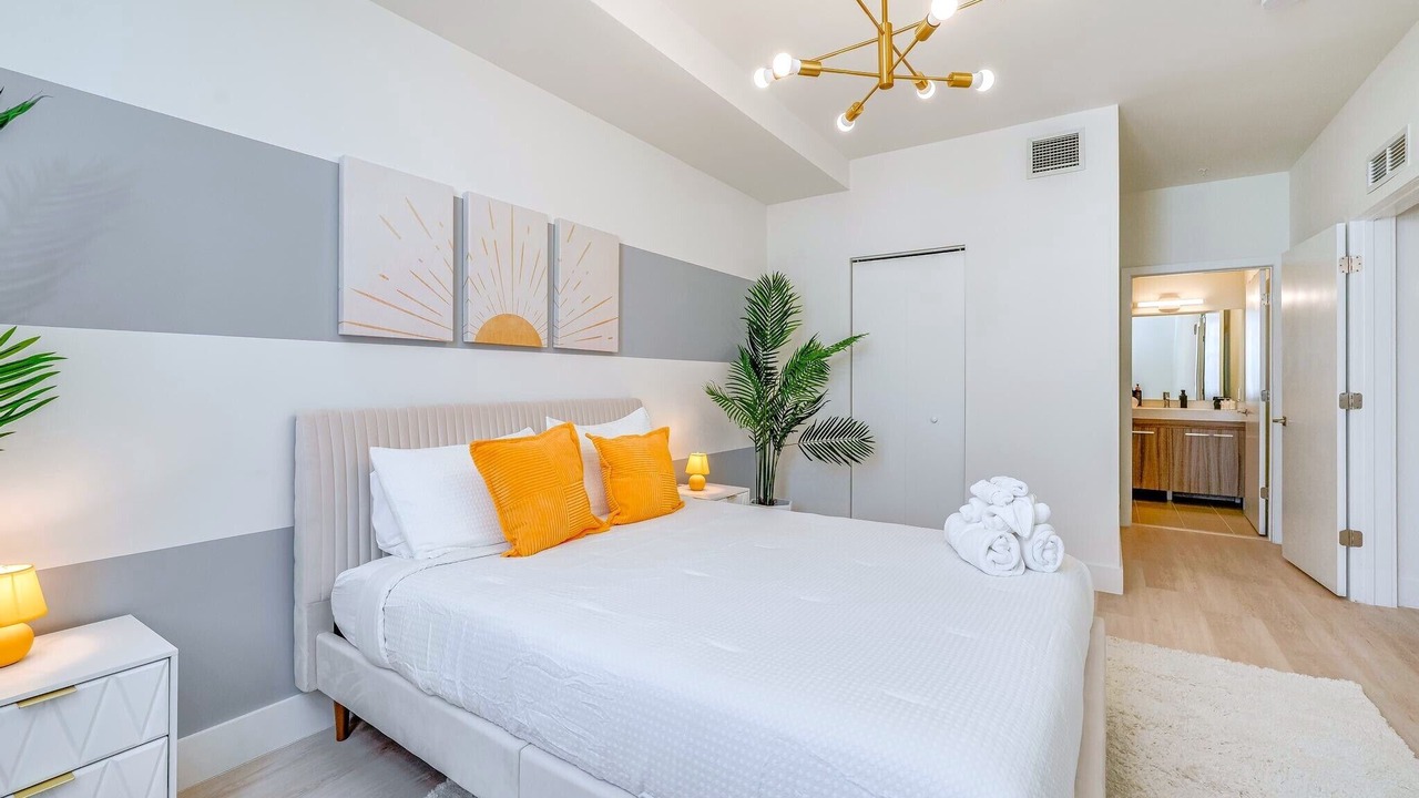 Photo of Bedroom in Hallandale Beach