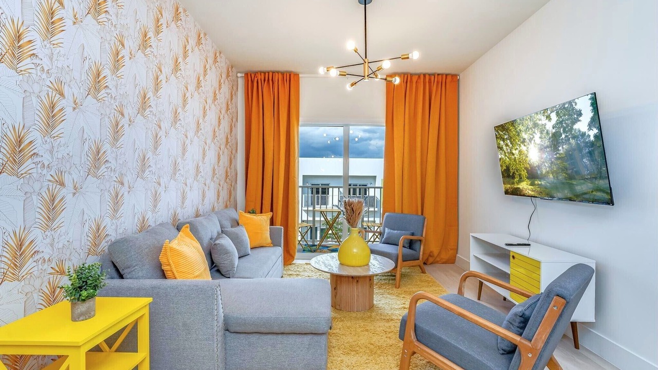 Photo of Livingroom in Hallandale Beach
