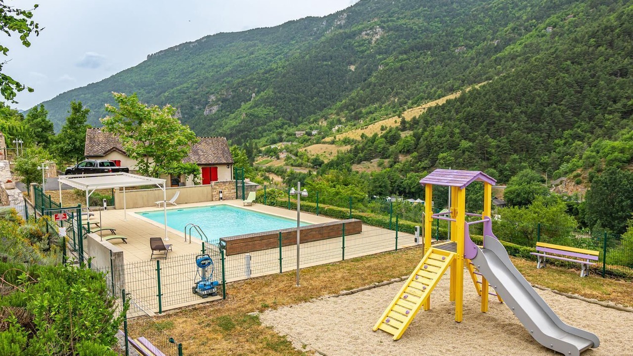 Photo of Outdoor in Saint-Rome-de-Dolan