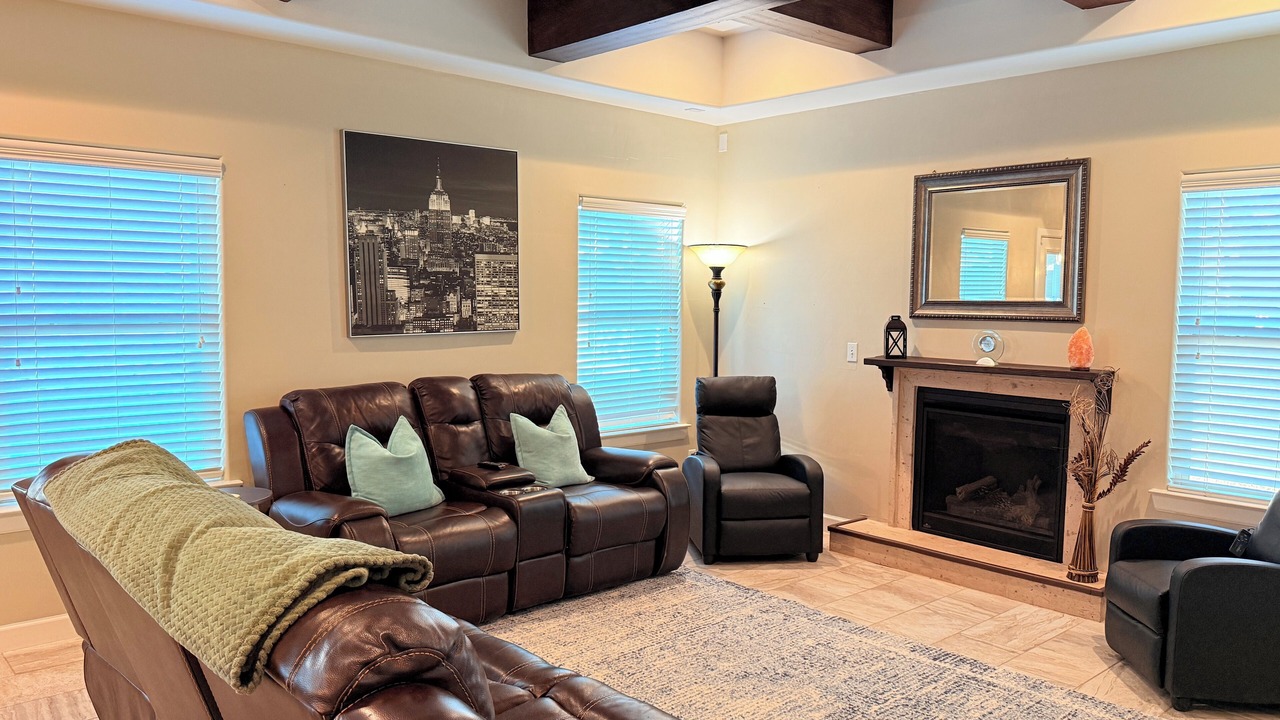 Photo of Livingroom in Biggs Field