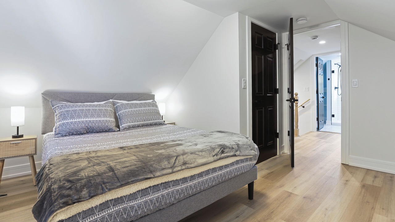 Photo of Bedroom in Oak Lawn