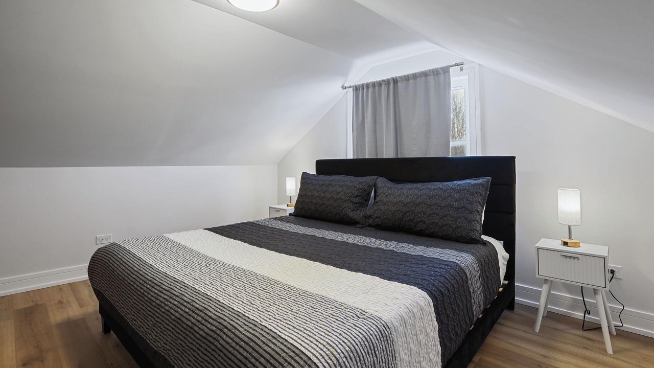 Photo of Bedroom in Oak Lawn