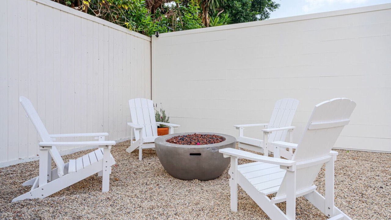 Photo of Outdoor in Valley Glen