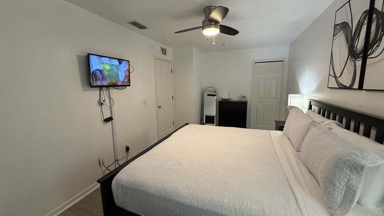 Photo of Bedroom in Regal Palms