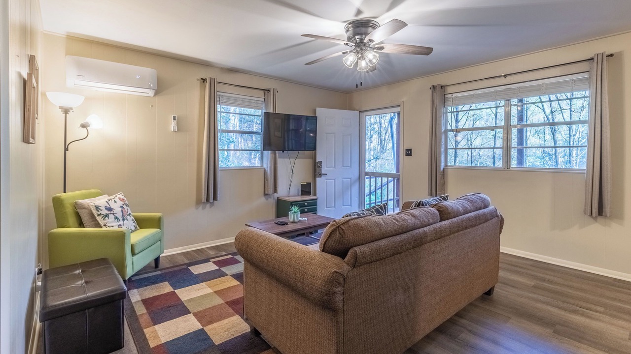 Photo of Livingroom in Whittier