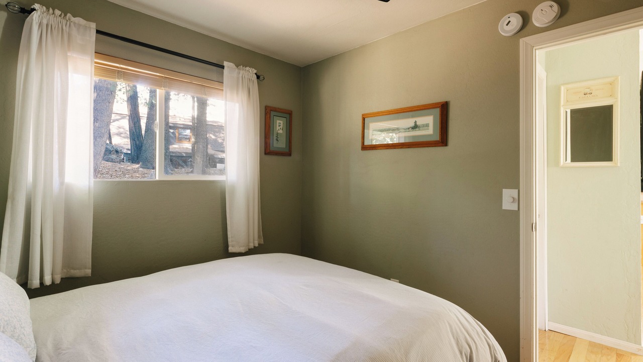 Photo of Bedroom in Arrowhead Villas