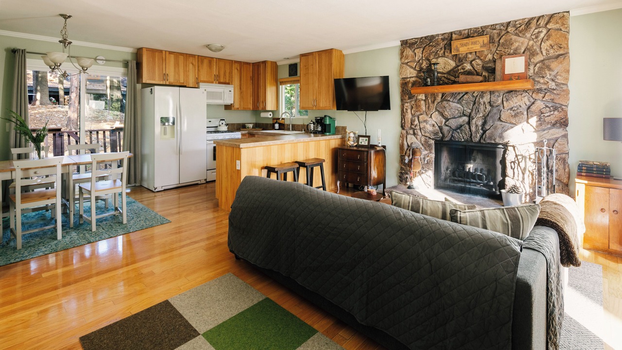 Photo of Livingroom in Arrowhead Villas