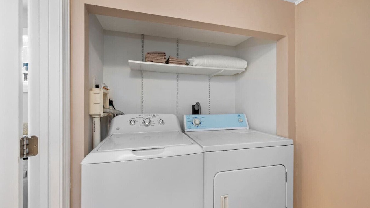 Photo of Others in Thompson Square - Bunker Hill